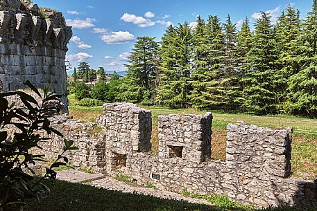 AAT 32 - Gradisca castle ruins