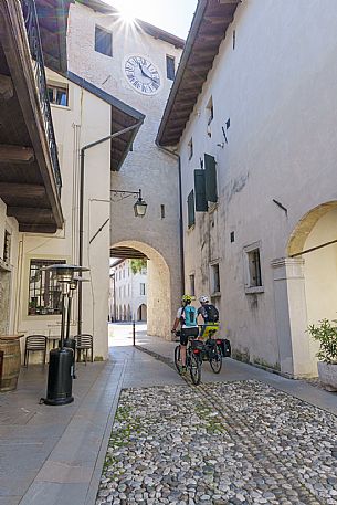 Cyclists in Spilimbergo.