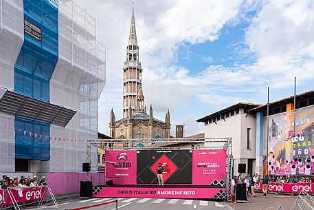 Mortegliano - Partenza della 19° tappa del Giro d'Italia 2024