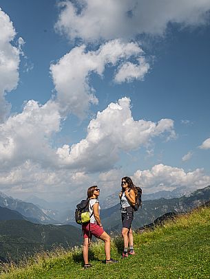 Friends trekking in the Julian Prealps Park, from Coot hut to Canin hut. Julian Prealps Natural Park. MABUNESCO