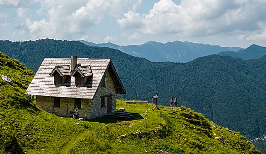 Friends trekking in the Julian Prealps Park, from Coot hut to Canin hut. Julian Prealps Natural Park. MABUNESCO