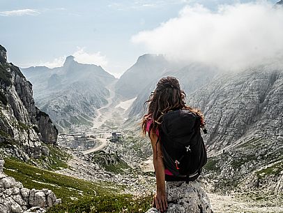 Trekking from the Celsio Gilberti Refuge, along the Bila Peč botanical path and further along the path that leads to the Marussic bivouac, on the suggestive karst plateau of Foran dal Mus. Prealpi Giulie Natural Park, MAB Unesco.