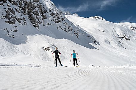 Cross country skiing. Cross-country trail Prevala at Sella Nevea, below the Gilberti refuge.
The 