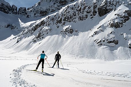 Cross country skiing. Cross-country trail Prevala at Sella Nevea, below the Gilberti refuge.
The 