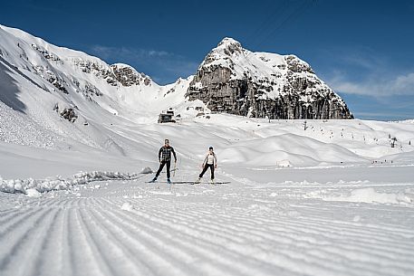 Cross country skiing. Cross-country trail Prevala at Sella Nevea, below the Gilberti refuge.
The 