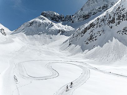 Cross country skiing. Cross-country trail Prevala at Sella Nevea, below the Gilberti refuge.
The 