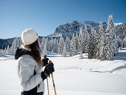 Cross-country ski trail Passo Pramollo, Nassfeld, Pontebba. The Pramollo ring extends at 1500 m above sea level close to an Alpine Pass of extraordinary beauty.