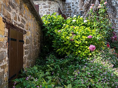 Walking in the Friulian Dolomites, in the villages of Frisanco and Poffabro, considered among the most beautiful villages in Italy