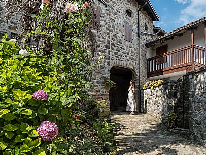 Walking in the Friulian Dolomites, in the villages of Frisanco and Poffabro, considered among the most beautiful villages in Italy