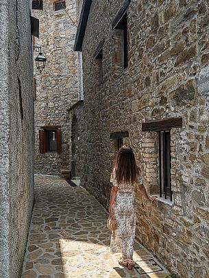 Walking in the Friulian Dolomites, in the villages of Frisanco and Poffabro, considered among the most beautiful villages in Italy