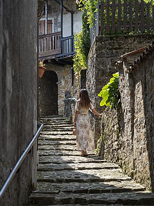 Walking in the Friulian Dolomites, in the villages of Frisanco and Poffabro, considered among the most beautiful villages in Italy