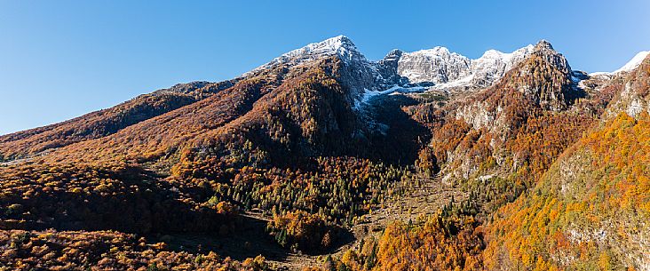 Autumn atmospheres and colours in Piancavallo