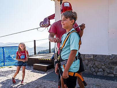 Fun Area dell'Angelo di Tarvisio: for young and old, an area that offers various activities and all within easy reach: zipline, bobsleigh on rails, bike park, animal trail, footpath and park for children