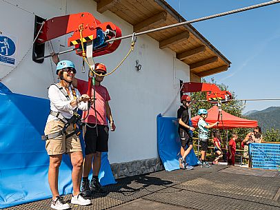 Fun Area dell'Angelo di Tarvisio: for young and old, an area that offers various activities and all within easy reach: zipline, bobsleigh on rails, bike park, animal trail, footpath and park for children