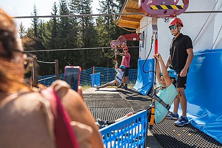 Fun Area dell'Angelo di Tarvisio: for young and old, an area that offers various activities and all within easy reach: zipline, bobsleigh on rails, bike park, animal trail, footpath and park for children