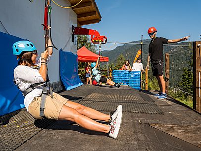 Fun Area dell'Angelo di Tarvisio: for young and old, an area that offers various activities and all within easy reach: zipline, bobsleigh on rails, bike park, animal trail, footpath and park for children