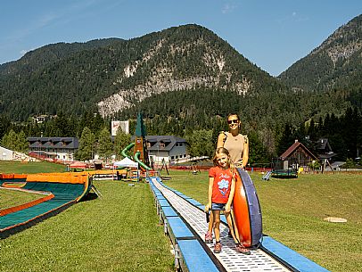 Fun Area dell'Angelo di Tarvisio: for young and old, an area that offers various activities and all within easy reach: zipline, bobsleigh on rails, bike park, animal trail, footpath and park for children