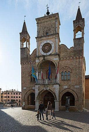 Family with kids at Pordenone center.