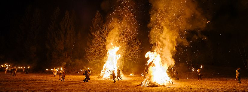 Krampus and St Nicholas, the tradition of 5 December in Tarvisio. Here in Rutte Grande Krampus and St Nicholas, the tradition of 5 December in Tarvisio. Here in Rutte Grande
