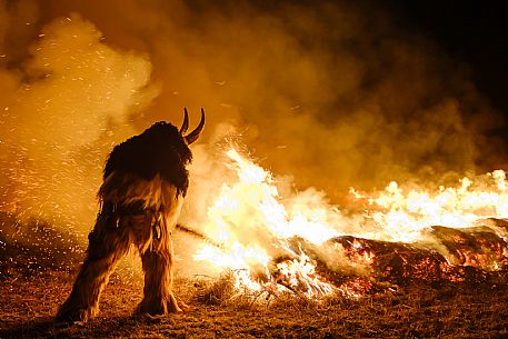 Krampus and St Nicholas, the tradition of 5 December in Tarvisio. Here in Rutte Grande Krampus and St Nicholas, the tradition of 5 December in Tarvisio. Here in Rutte Grande