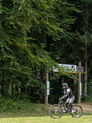 The Angel Bike Park offers a real alternative for those seeking adrenaline and fun, with two routes, Cervo for beginners and Lince, longer, for the more experienced. Tarvisio, Piana dell'Angelo. The Angel Bike Park offers a real alternative for those seeking adrenaline and fun, with two routes, Cervo for beginners and Lince, longer, for the more experienced. Tarvisio, Piana dell'Angelo.
