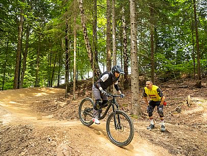 The Angel Bike Park offers a real alternative for those seeking adrenaline and fun, with two routes, Cervo for beginners and Lince, longer, for the more experienced. Tarvisio, Piana dell'Angelo. The Angel Bike Park offers a real alternative for those seeking adrenaline and fun, with two routes, Cervo for beginners and Lince, longer, for the more experienced. Tarvisio, Piana dell'Angelo.