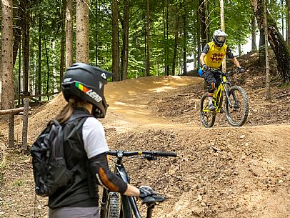 The Angel Bike Park offers a real alternative for those seeking adrenaline and fun, with two routes, Cervo for beginners and Lince, longer, for the more experienced. Tarvisio, Piana dell'Angelo. The Angel Bike Park offers a real alternative for those seeking adrenaline and fun, with two routes, Cervo for beginners and Lince, longer, for the more experienced. Tarvisio, Piana dell'Angelo.