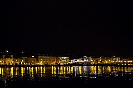 Rive di Trieste by night