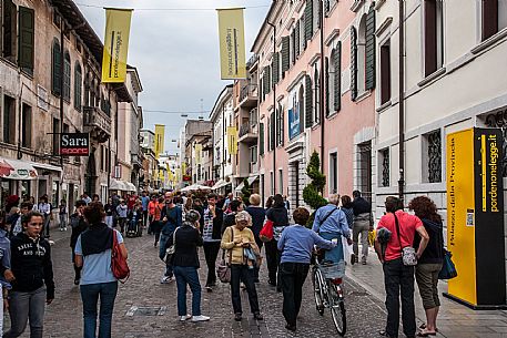 Pordenone Legge