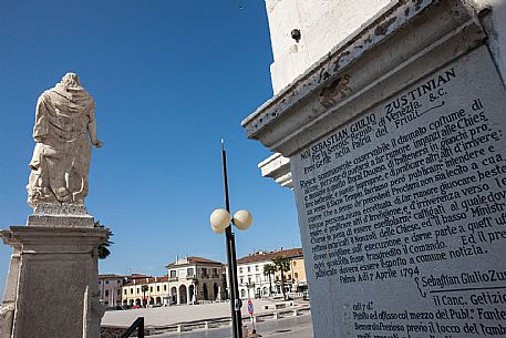 Palmanova