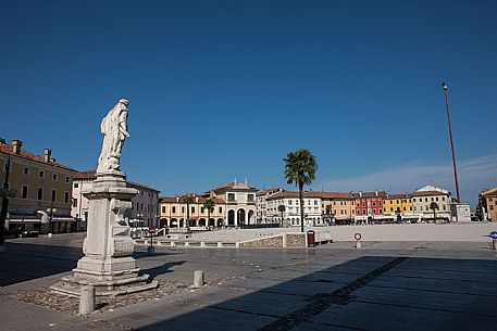 Palmanova