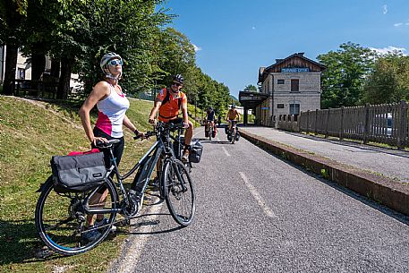 Alpe Adria cycle path - Finanziato dal Fondo europeo di sviluppo regionale e Interreg V-A Italia-Austria 2014-2020 progetto BIKE NAT