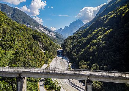 Alpe Adria cycle path - Tarvisio-Venzone-Finanziato dal Fondo europeo di sviluppo regionale e Interreg V-A Italia-Austria 2014-2020 progetto BIKE NAT