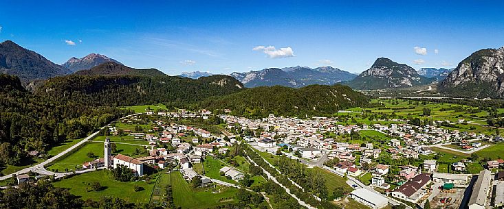 Alpe Adria cycle path - Diramazione Pioverno-Cavazzo- Finanziato dal Fondo europeo di sviluppo regionale e Interreg V-A Italia-Austria 2014-2020 progetto BIKE NAT