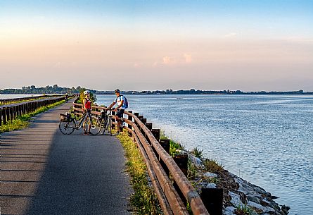 Alpe Adria cycle path - Udine-Grado-Finanziato dal Fondo europeo di sviluppo regionale e Interreg V-A Italia-Austria 2014-2020 progetto BIKE NAT