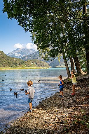 Lago di Cavazzo o dei Tre Comuni