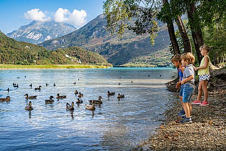 Lago di Cavazzo o dei Tre Comuni