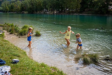 Lago di Cavazzo o dei Tre Comuni