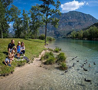 Lago di Cavazzo o dei Tre Comuni