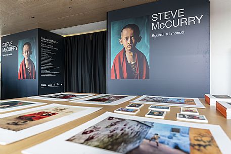 Steve Mc Curry Exhibition - Salone degli Incanti - Trieste