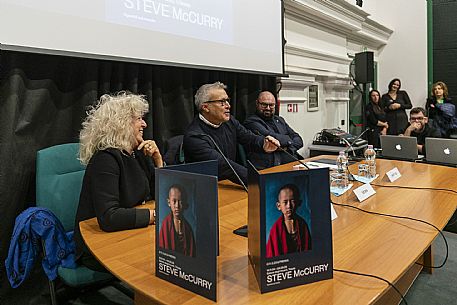 Steve Mc Curry Exhibition - Salone degli Incanti - Trieste