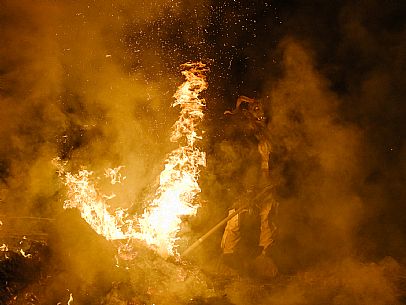 Krampus and St Nicholas, the tradition of 5 December in Tarvisio. Here in Rutte Grande Krampus and St Nicholas, the tradition of 5 December in Tarvisio. Here in Rutte Grande