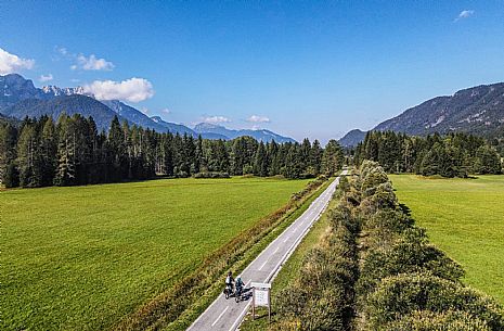 Alpe Adria cycle path - Finanziato dal Fondo europeo di sviluppo regionale e Interreg V-A Italia-Austria 2014-2020 progetto BIKE NAT