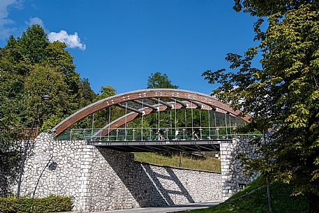 Alpe Adria cycle path - Finanziato dal Fondo europeo di sviluppo regionale e Interreg V-A Italia-Austria 2014-2020 progetto BIKE NAT