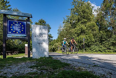 Alpe Adria cycle path - Finanziato dal Fondo europeo di sviluppo regionale e Interreg V-A Italia-Austria 2014-2020 progetto BIKE NAT