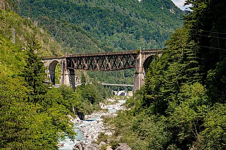 Alpe Adria cycle path - Tarvisio-Venzone-Finanziato dal Fondo europeo di sviluppo regionale e Interreg V-A Italia-Austria 2014-2020 progetto BIKE NAT