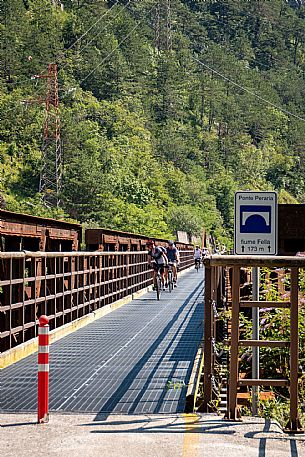 Alpe Adria cycle path - Tarvisio-Venzone-Finanziato dal Fondo europeo di sviluppo regionale e Interreg V-A Italia-Austria 2014-2020 progetto BIKE NAT