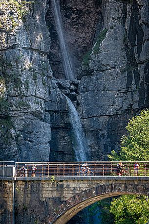 Alpe Adria cycle path - Tarvisio-Venzone-Finanziato dal Fondo europeo di sviluppo regionale e Interreg V-A Italia-Austria 2014-2020 progetto BIKE NAT