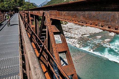 Alpe Adria cycle path - Tarvisio-Venzone-Finanziato dal Fondo europeo di sviluppo regionale e Interreg V-A Italia-Austria 2014-2020 progetto BIKE NAT