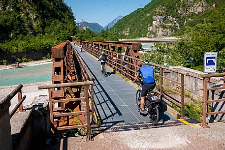 Alpe Adria cycle path - Tarvisio-Venzone-Finanziato dal Fondo europeo di sviluppo regionale e Interreg V-A Italia-Austria 2014-2020 progetto BIKE NAT